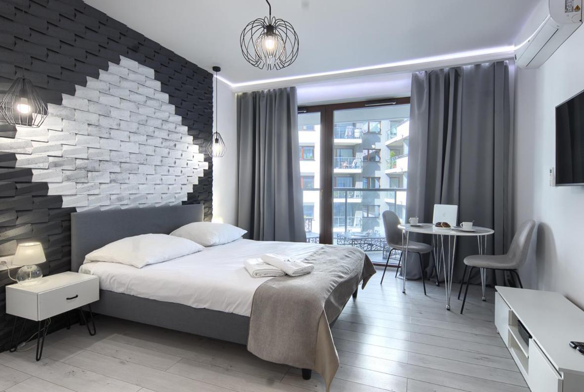 Wola Luxury Stay Warschau Buitenkant foto