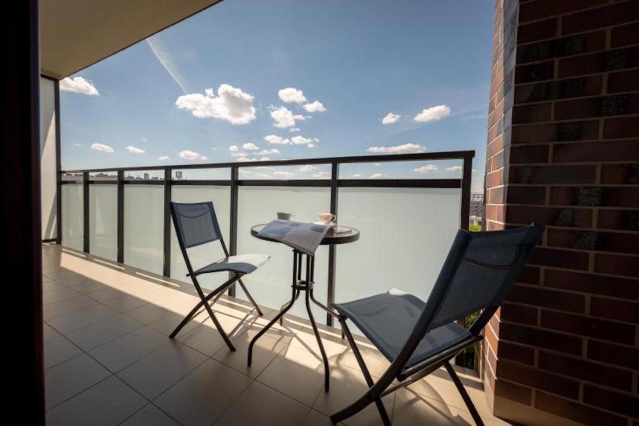 Wola Luxury Stay Warschau Buitenkant foto