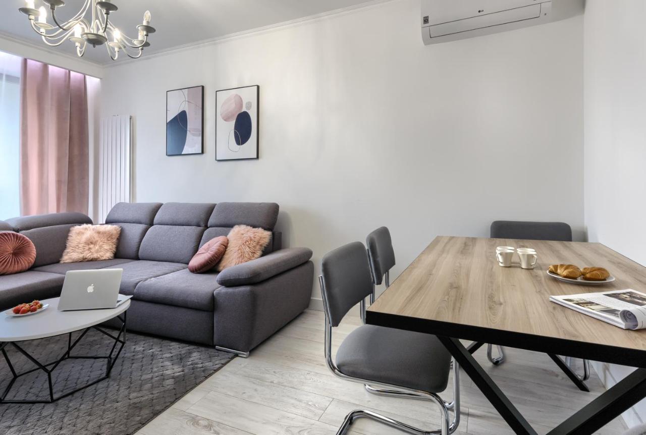 Wola Luxury Stay Warschau Buitenkant foto