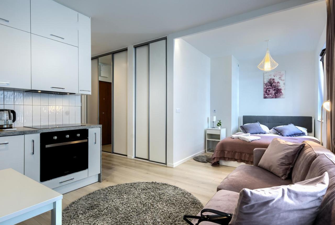 Wola Luxury Stay Warschau Buitenkant foto