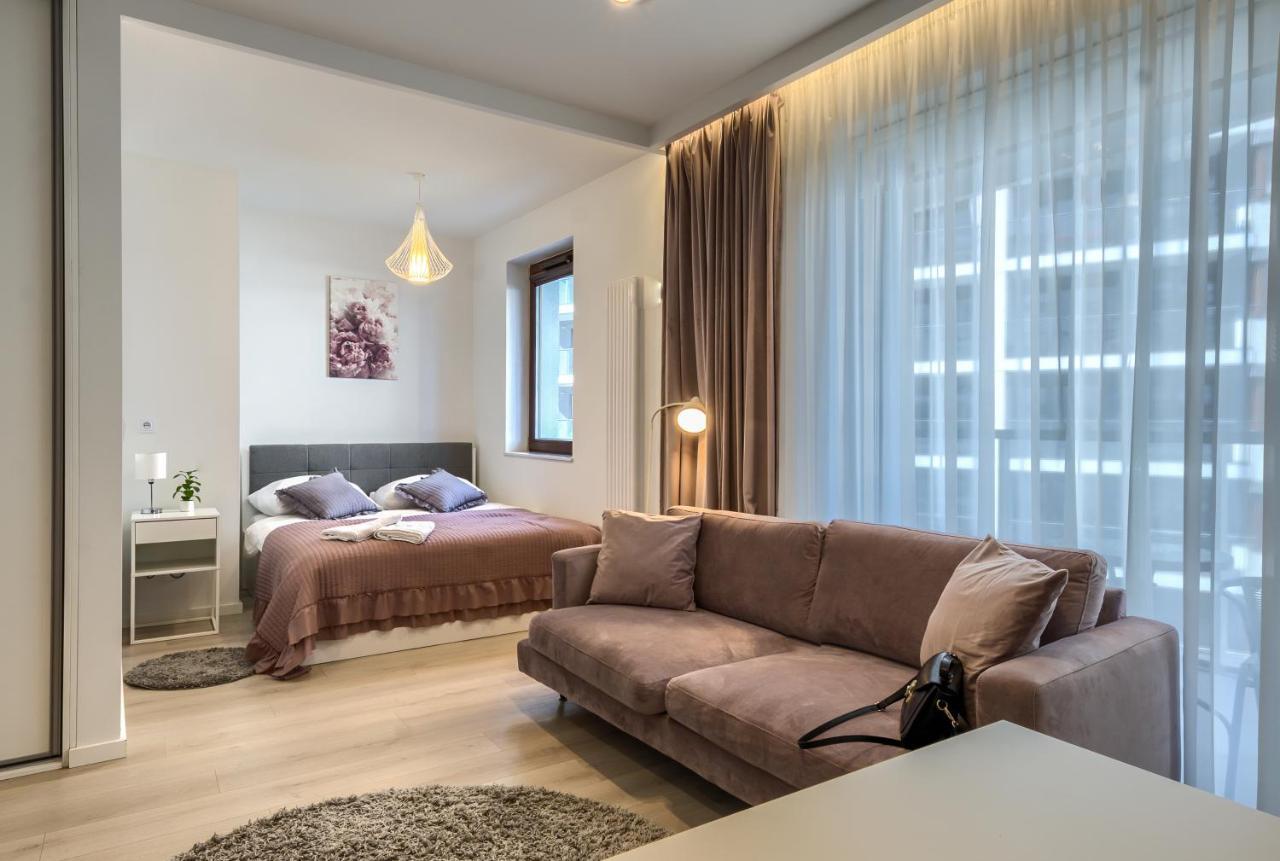 Wola Luxury Stay Warschau Buitenkant foto