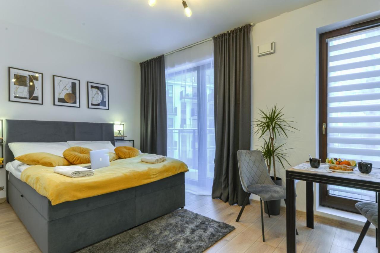 Wola Luxury Stay Warschau Buitenkant foto