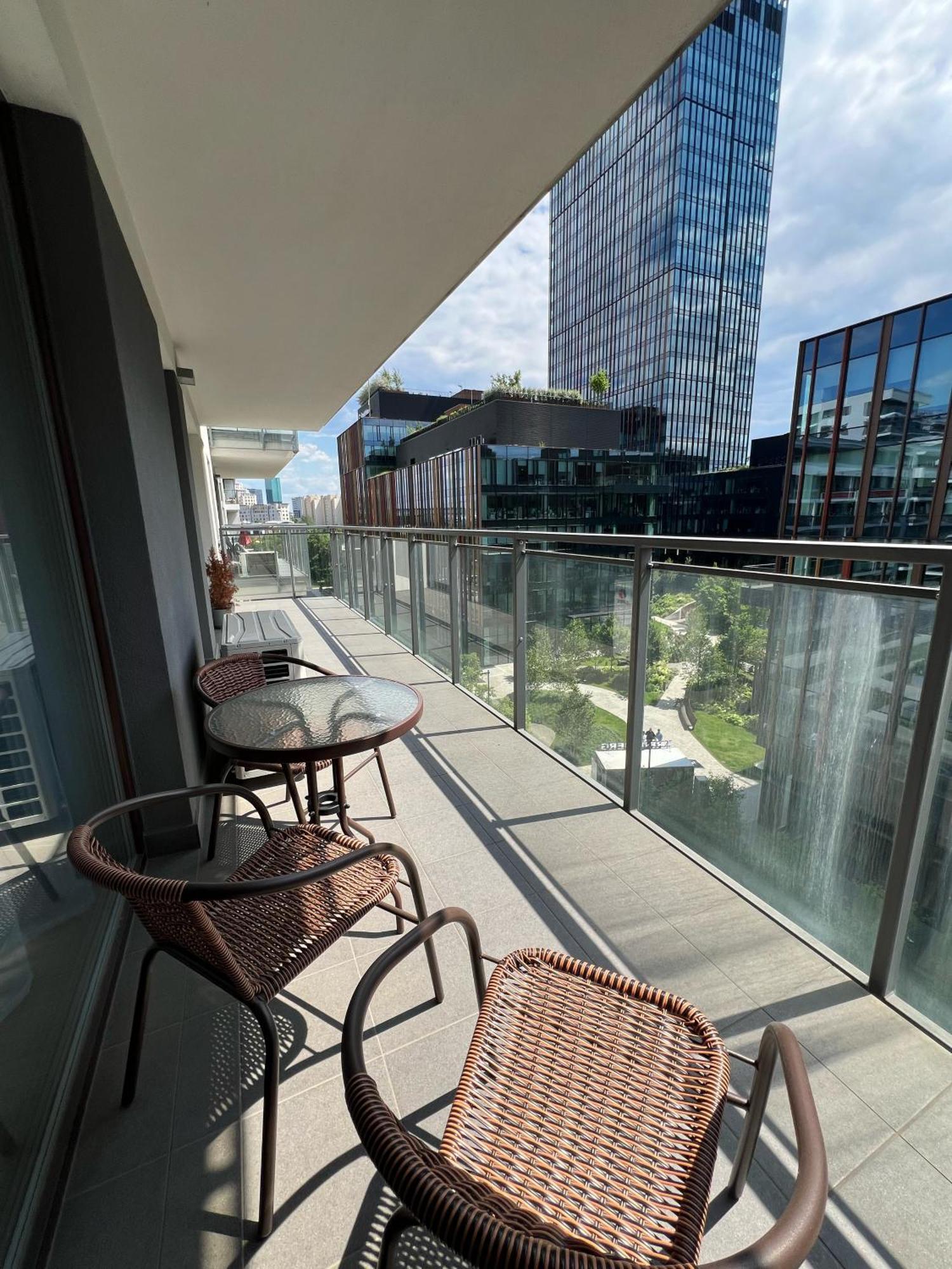 Wola Luxury Stay Warschau Buitenkant foto